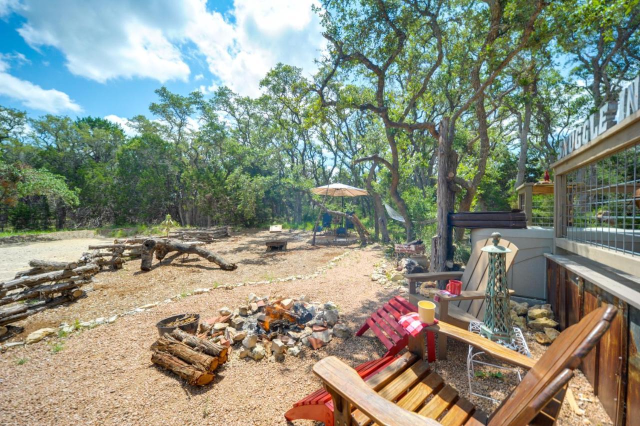 Snuggle Inn Wimberley Cabin With Fire Pit And Deck Eksteriør bilde