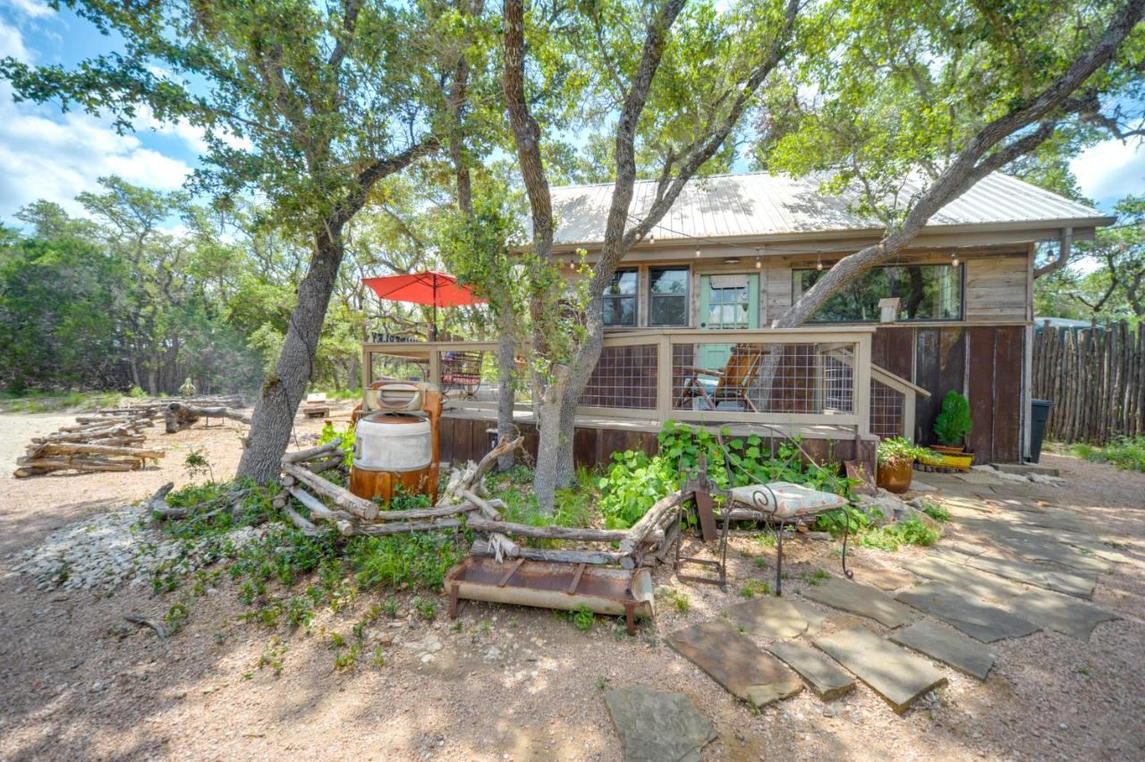 Snuggle Inn Wimberley Cabin With Fire Pit And Deck Eksteriør bilde