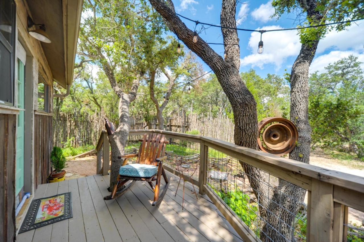 Snuggle Inn Wimberley Cabin With Fire Pit And Deck Eksteriør bilde