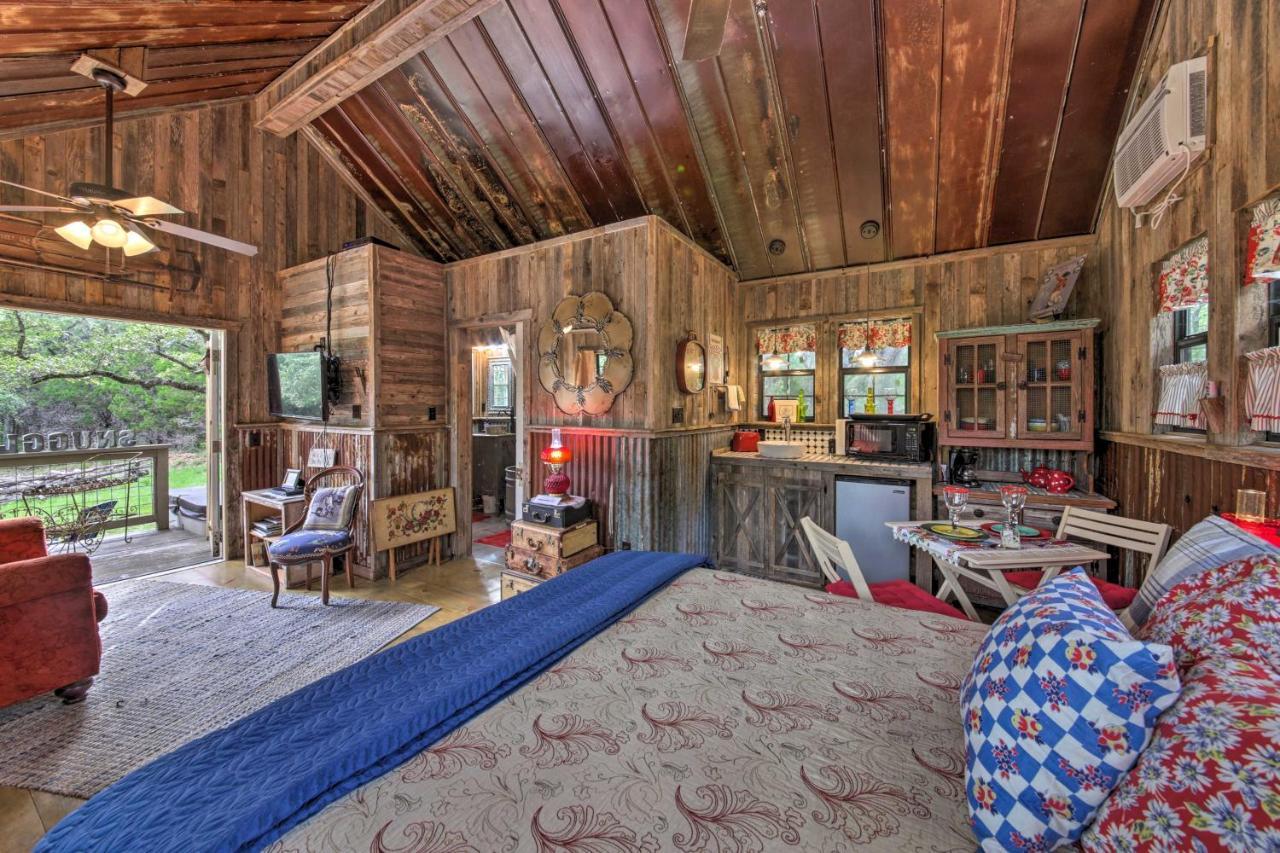 Snuggle Inn Wimberley Cabin With Fire Pit And Deck Eksteriør bilde